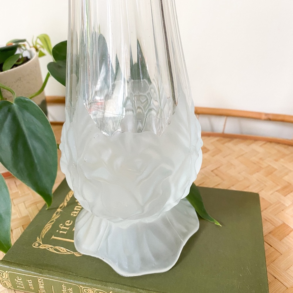 SOLD Vintage MCM Clear Glass Swung Vase - Picture 4 of 4